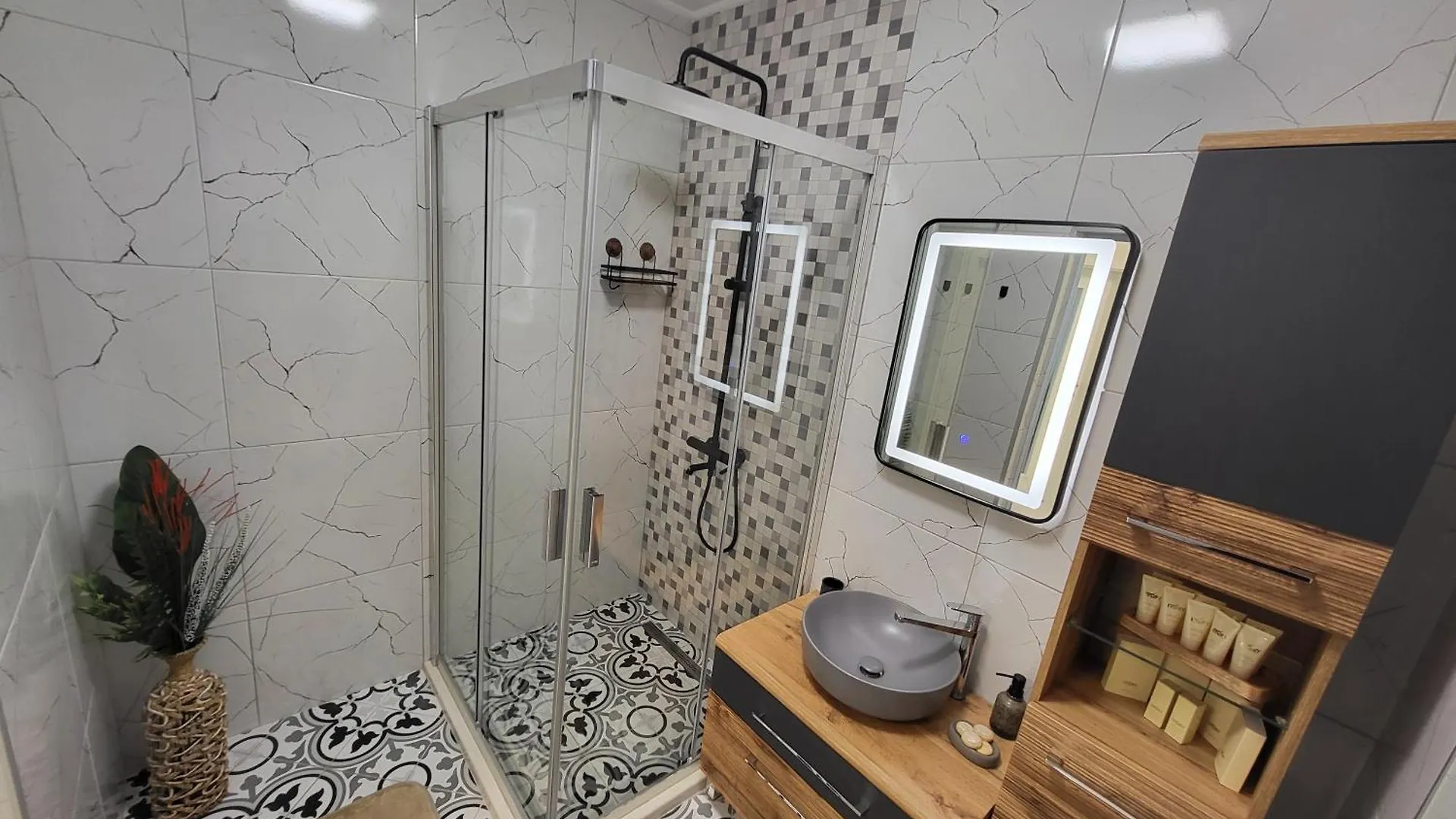 Sea View Luxury Appartment Warna Apartment